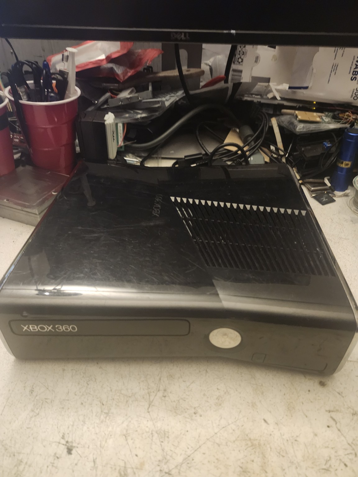 Xbox 360 Slim 1TB blue lighting photo 10