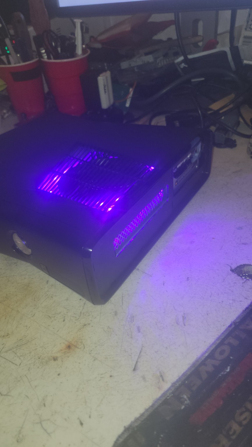 Xbox 360 Slim 2TB purple lighting photo 4