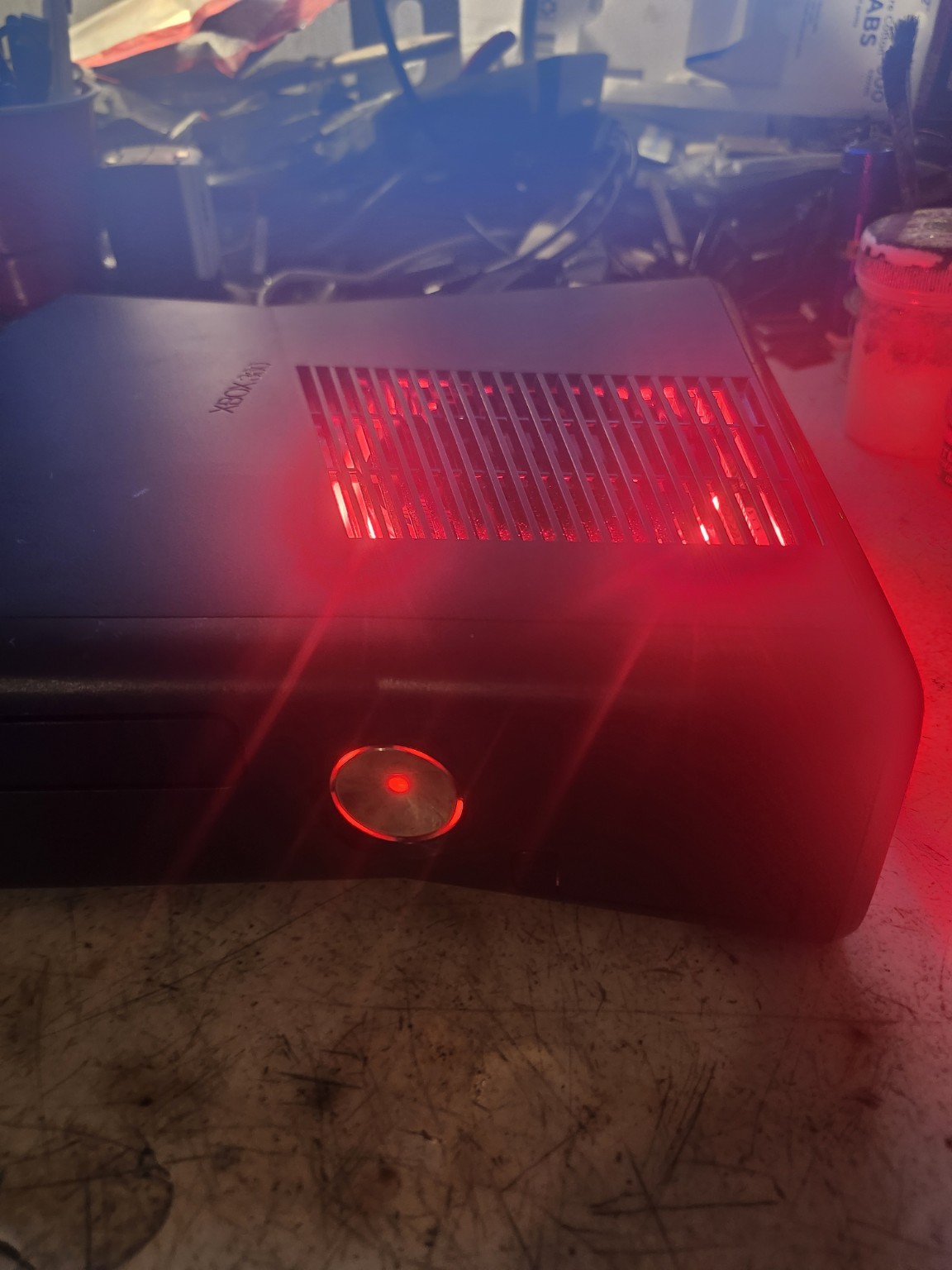 Xbox 360 Slim 4TB red LED photo 5