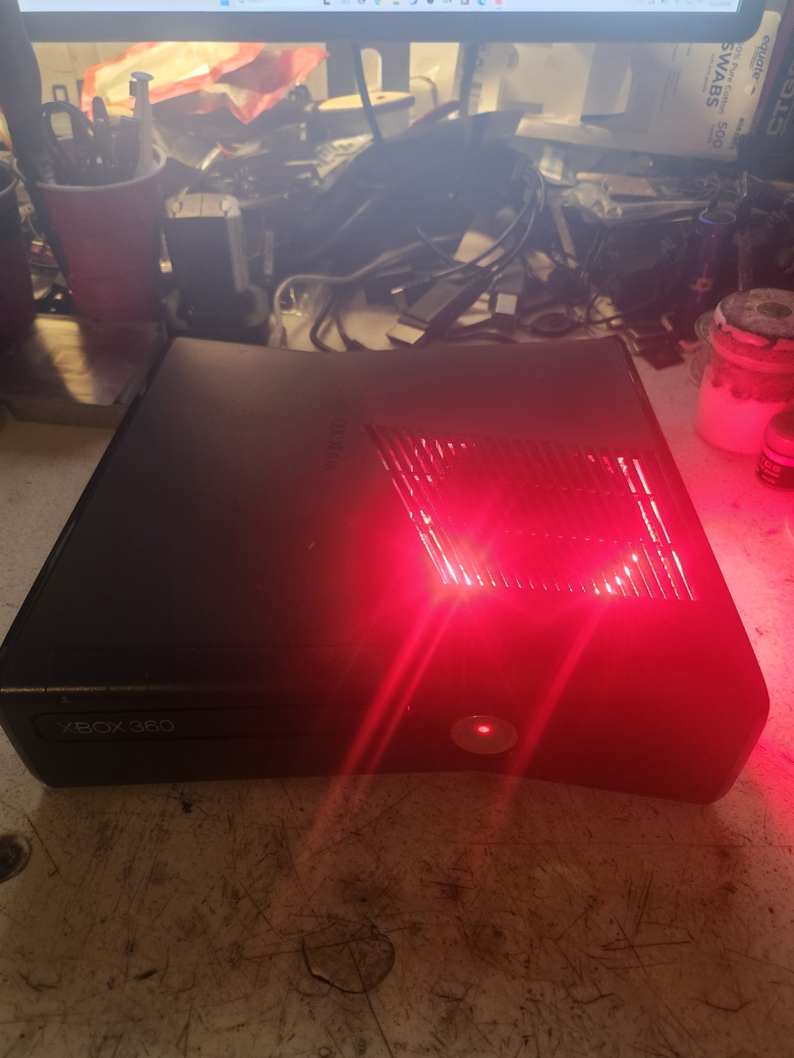 Xbox 360 Slim 4TB red LED photo 6