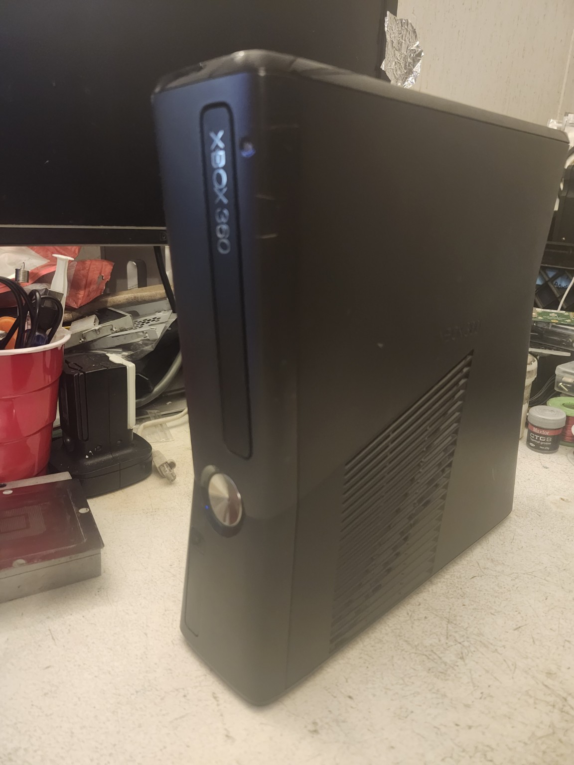 Xbox 360 Slim 4TB red LED photo 11